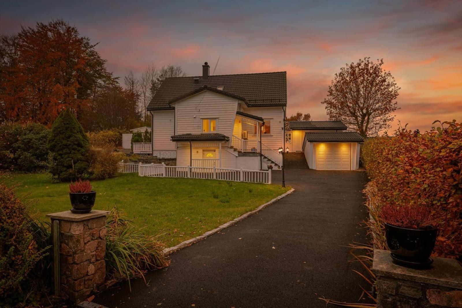 A Beautiful 3-Bedroom Apartment With Stunning Views And Free Parking Bergen Exterior photo